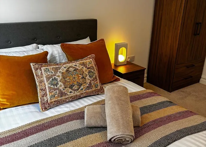 The Urban Hub - Leeds, Close To Station Апартаменты