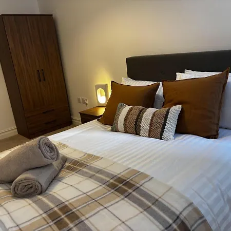 The Urban Hub - Leeds, Close To Station *