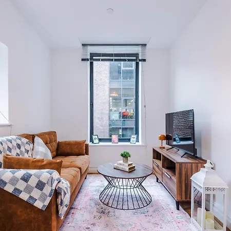 The Urban Hub - 2 Bed Apartment By Leeds Station Apartment *