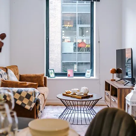 The Urban Hub - 2 Bed Apartment By Leeds Station Apartment *
