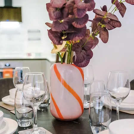 The Urban Hub - 2 Bed Apartment By Leeds Station Apartment Leeds (West Yorkshire)