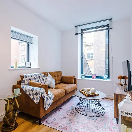 The Urban Hub - 2 Bed Apartment By Leeds Station * Leeds (West Yorkshire)