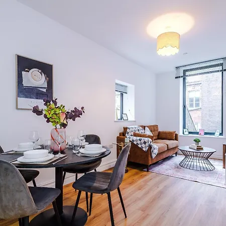 The Urban Hub - 2 Bed Apartment By Leeds Station