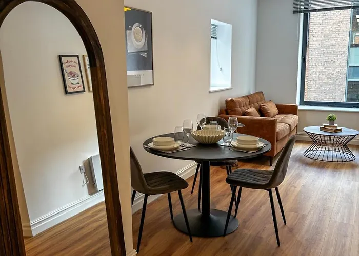 The Urban Hub - Leeds, Close To Station *